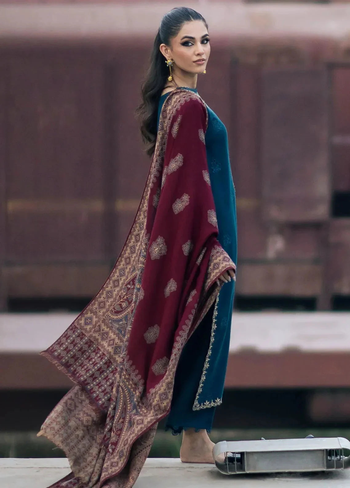 Izel Embroidered Dhanak Three Piece COCO-145