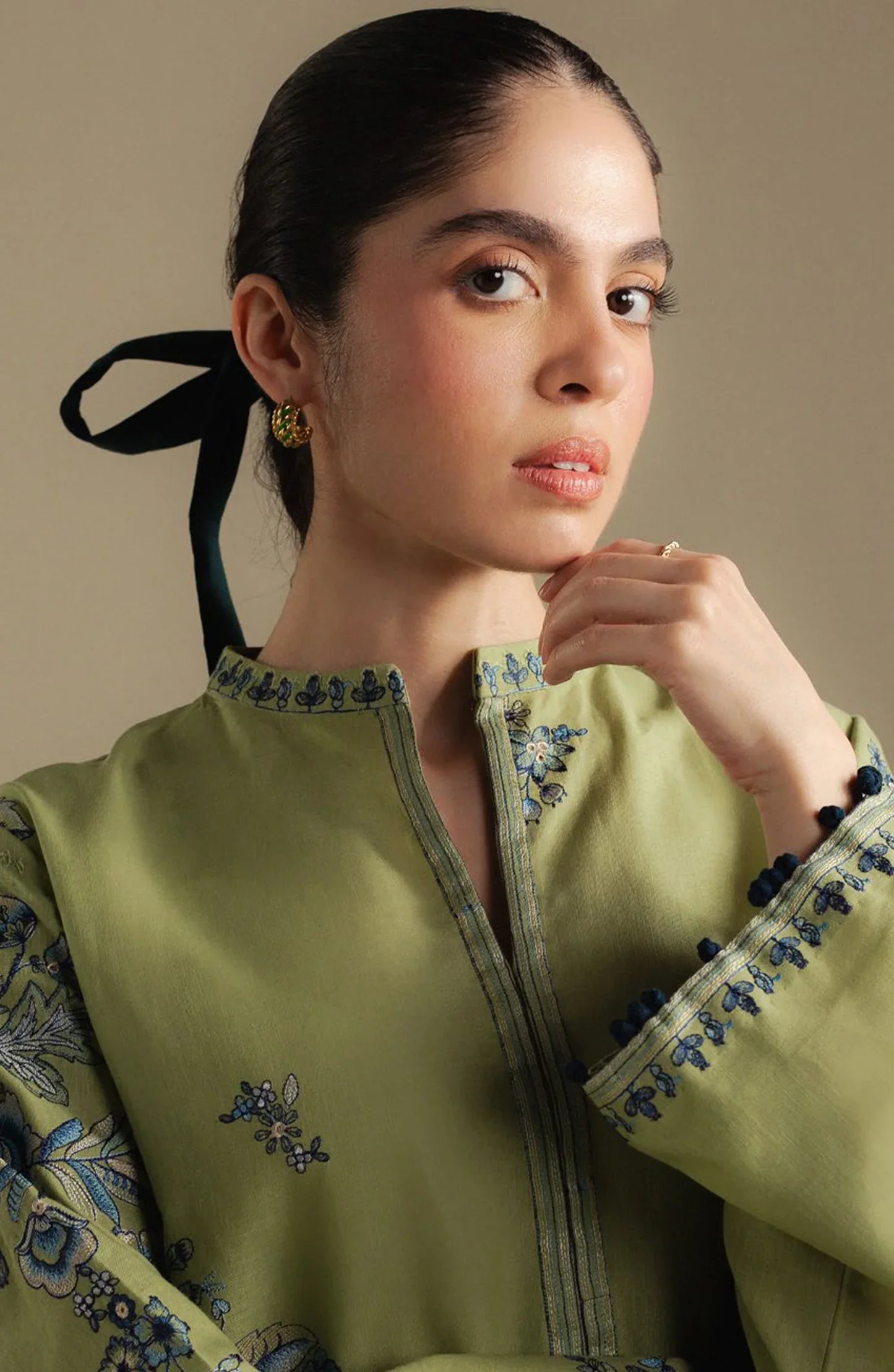 Coco Embroidered Dhanak Three Piece D-228