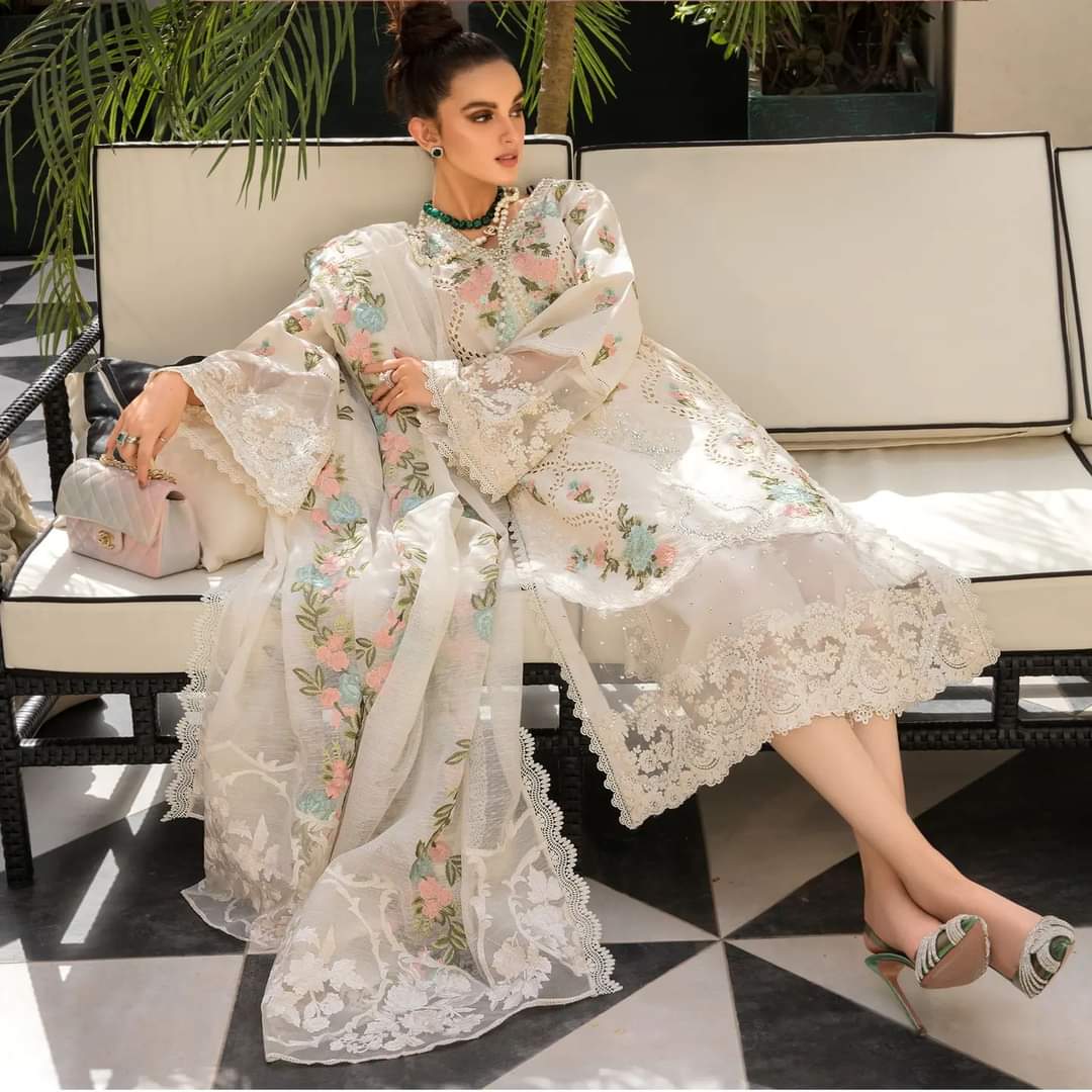 3 Piece - Monsoon Blooms Dhanak Winter Collection Suit