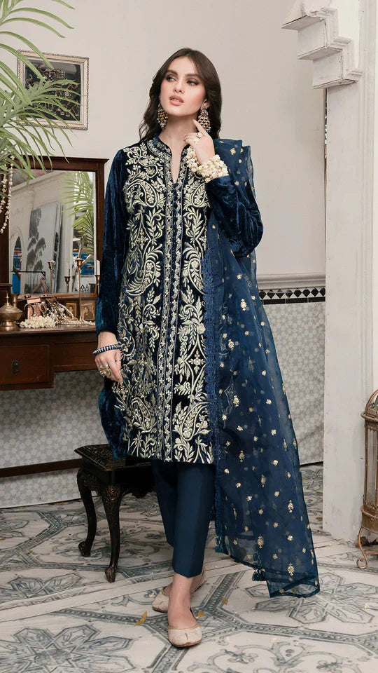 Zainab Chottani ZC-905 Velvet Embroidered 3pc