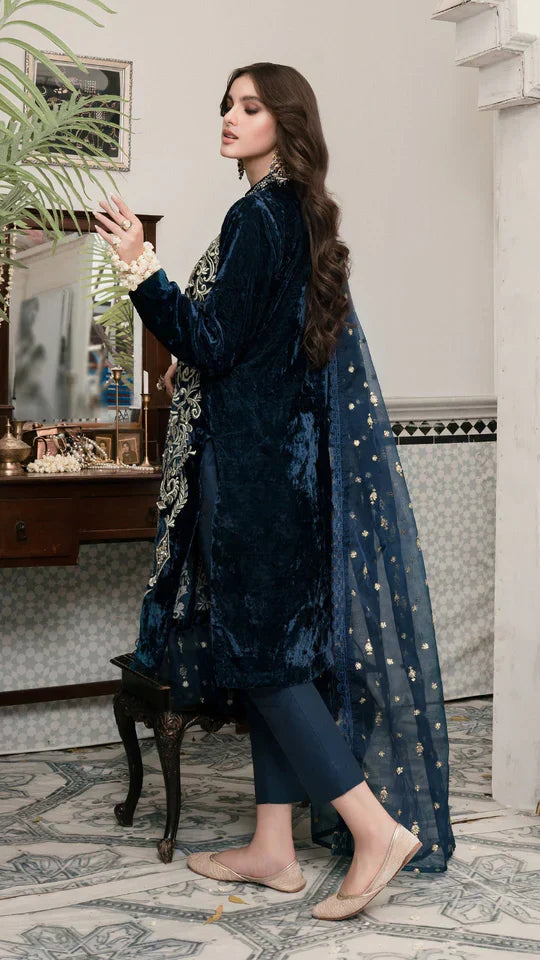 Zainab Chottani ZC-905 Velvet Embroidered 3pc