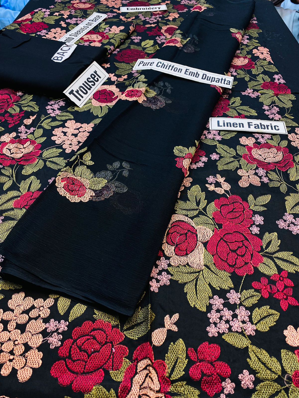 3 Piece - Embroidered Lawn Black (Bareeze Collection) Suit | D - 345