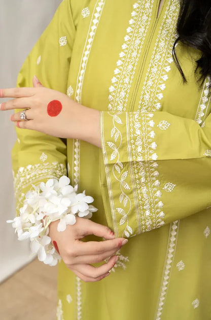 Urge 3 Piece - Dhanak Embroidered Suit | UR-720