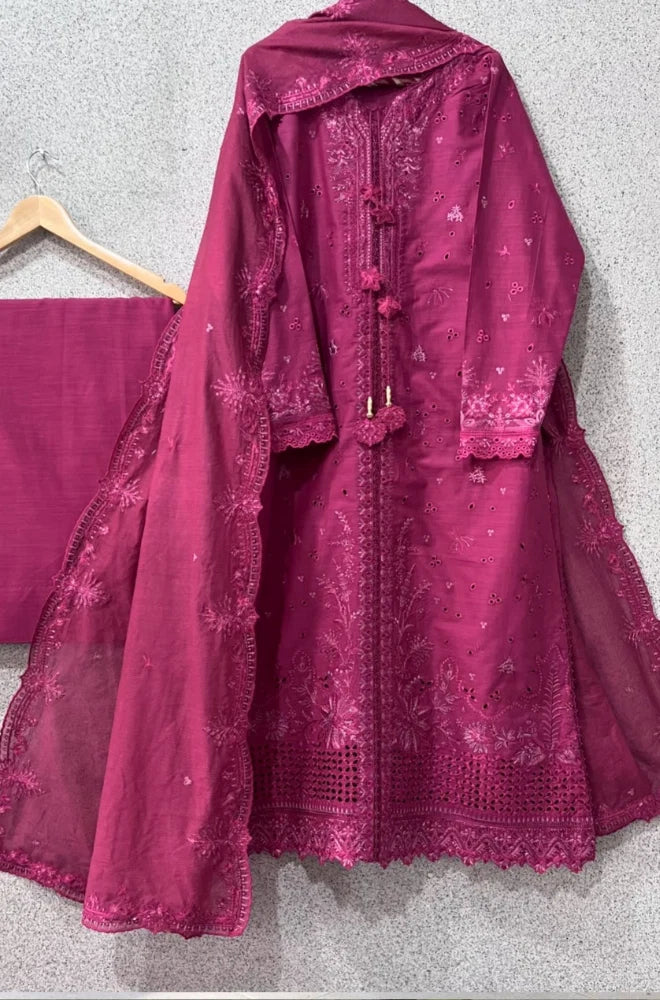 Zarqash Embroidered Lawn Three Piece D-125